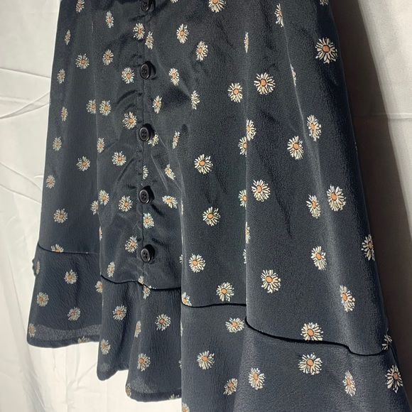 BOG collection from UO mini skirt - Picture 2 of 4